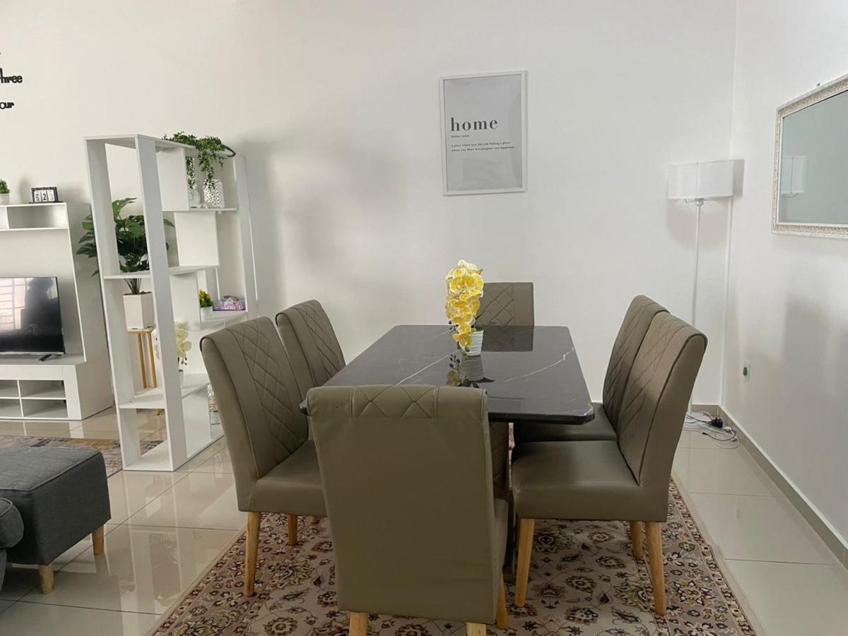 Safiyya Homestay Kluang Buitenkant foto